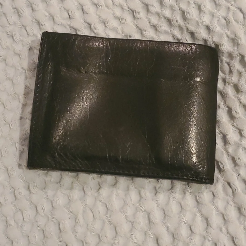 𝅺EDWARD Harvey Calfskin Men's Wallet